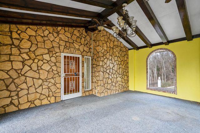 551 W Shadowlawn Drive, Chattanooga, TN 37404