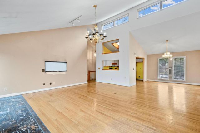 551 W Shadowlawn Drive, Chattanooga, TN 37404