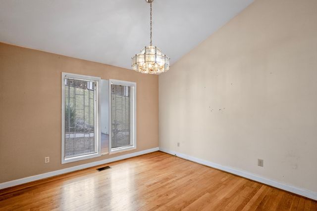 551 W Shadowlawn Drive, Chattanooga, TN 37404