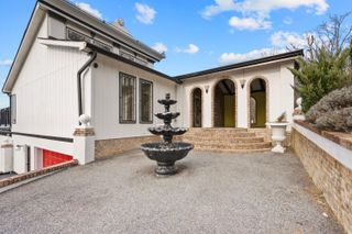 551 W Shadowlawn Drive, Chattanooga, TN 37404