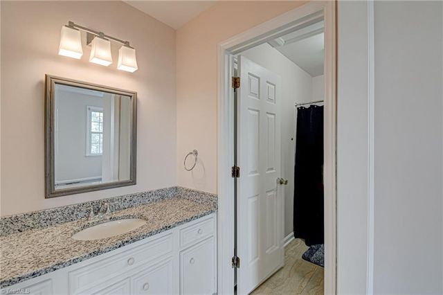 4984 Chrisfield Lane, Winston-salem, NC 27104