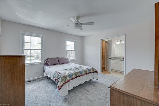 4984 Chrisfield Lane, Winston-salem, NC 27104