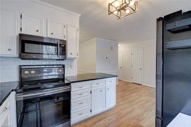 4984 Chrisfield Lane, Winston-salem, NC 27104