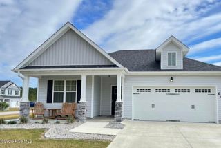 604 Winfall Drive, Holly Ridge, NC 28445