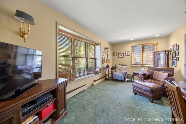 710 N Kenilworth Avenue, Glen Ellyn, IL 60137