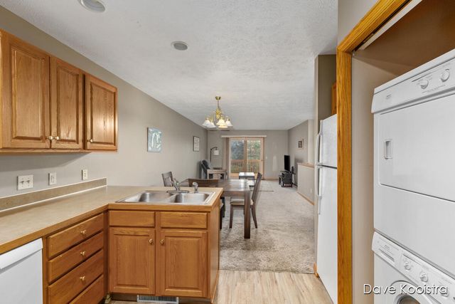 6084 Crystal Drive, Allendale, MI 49401