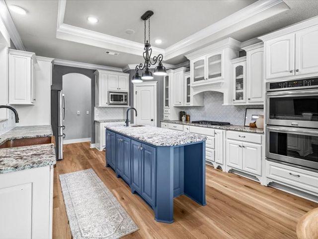 1410 Le Chesnay Drive, Centerton, AR 72719