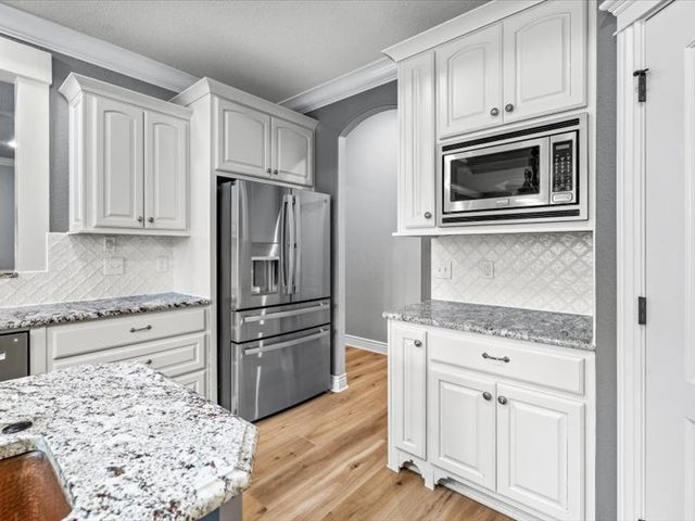 1410 Le Chesnay Drive, Centerton, AR 72719