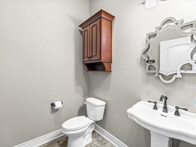 1410 Le Chesnay Drive, Centerton, AR 72719