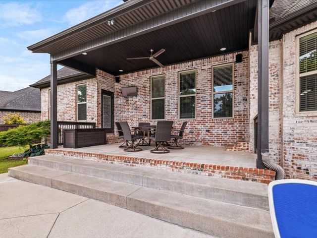 1410 Le Chesnay Drive, Centerton, AR 72719