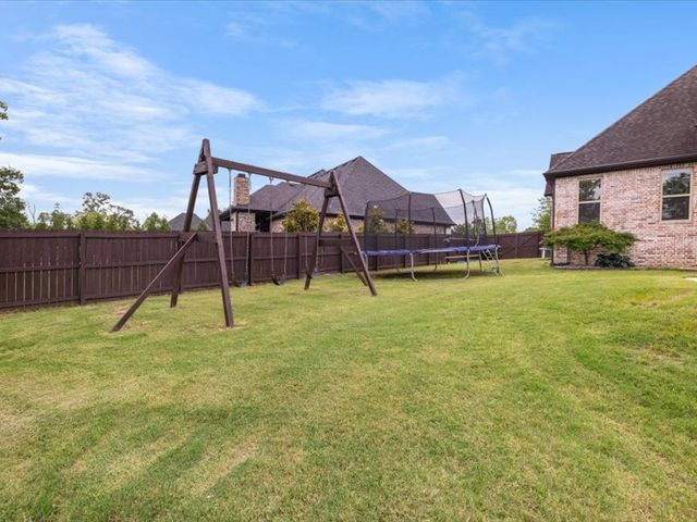 1410 Le Chesnay Drive, Centerton, AR 72719