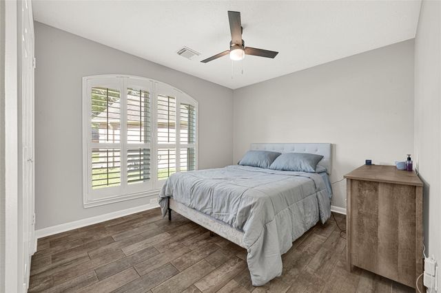 8607 Wood Drift Court, La Porte, TX 77571