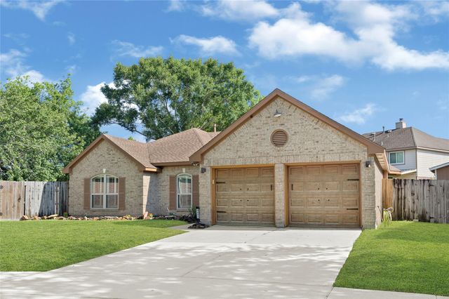 8607 Wood Drift Court, La Porte, TX 77571
