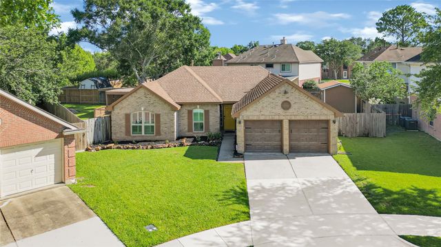 8607 Wood Drift Court, La Porte, TX 77571