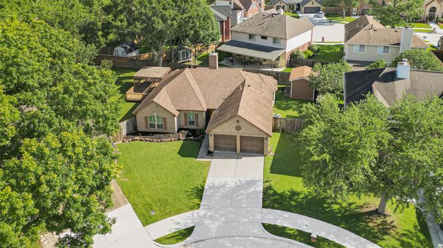 8607 Wood Drift Court, La Porte, TX 77571