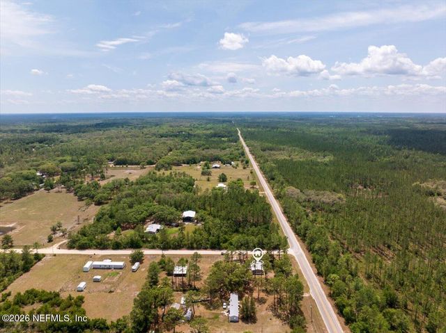 100 VIVIAN Drive, Palatka, FL 32177