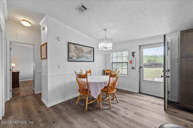 100 VIVIAN Drive, Palatka, FL 32177