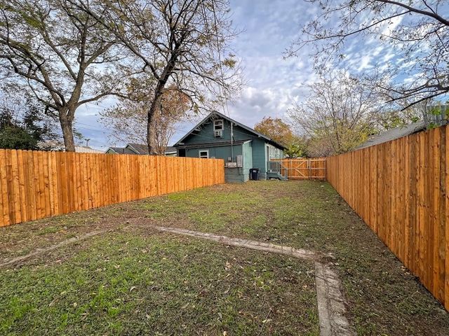 3217 NW 29th Street, Fort Worth, TX 76106