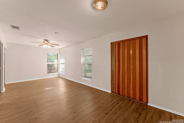 114 Goodhue, San Antonio, TX 78218