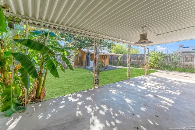 114 Goodhue, San Antonio, TX 78218