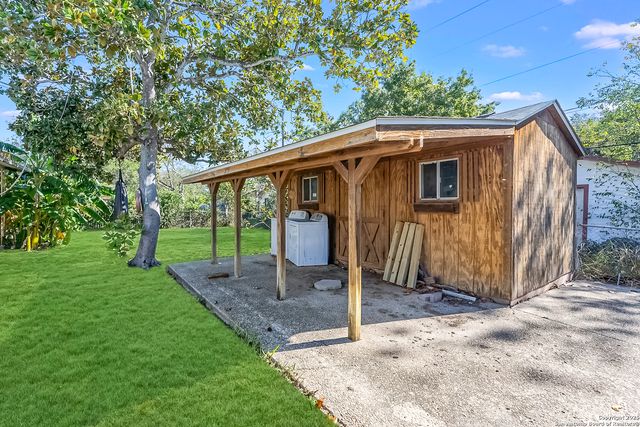 114 Goodhue, San Antonio, TX 78218