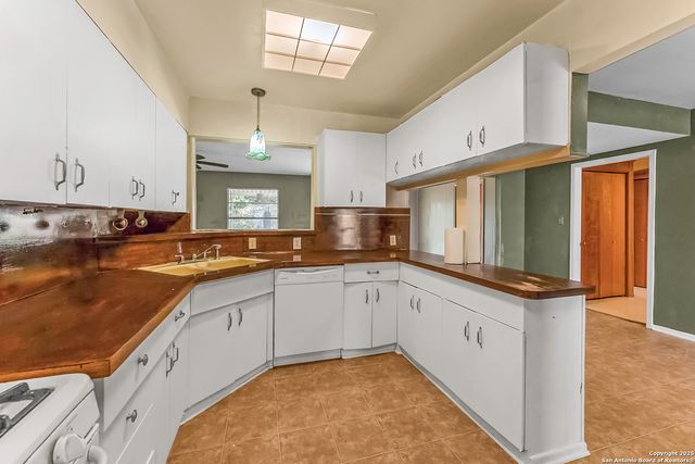 114 Goodhue, San Antonio, TX 78218