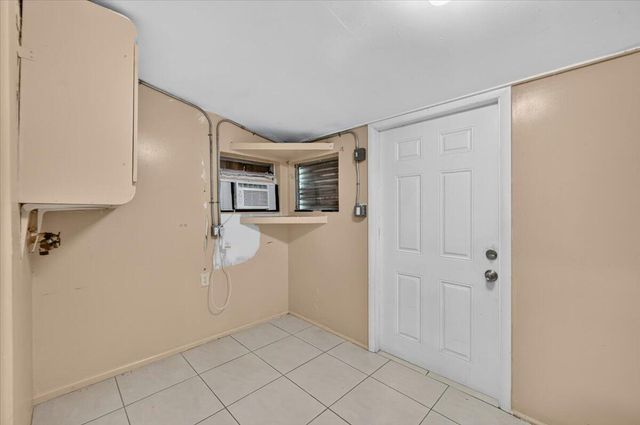 646 NE 38th Street, Oakland Park, FL 33334