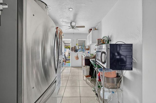 646 NE 38th Street, Oakland Park, FL 33334