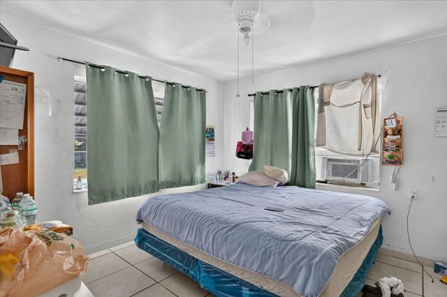 646 NE 38th Street, Oakland Park, FL 33334
