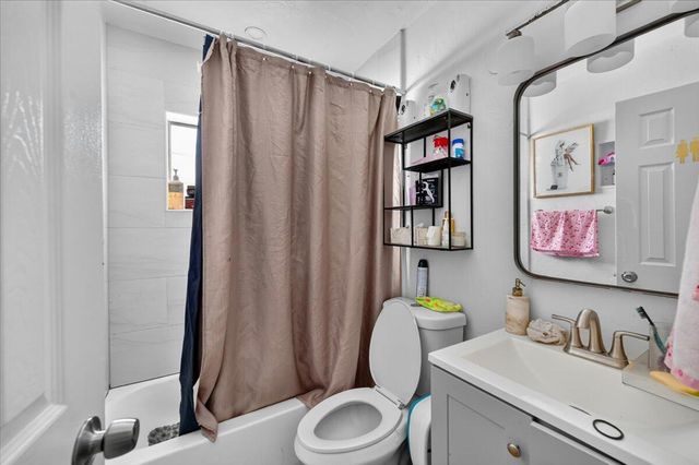 646 NE 38th Street, Oakland Park, FL 33334