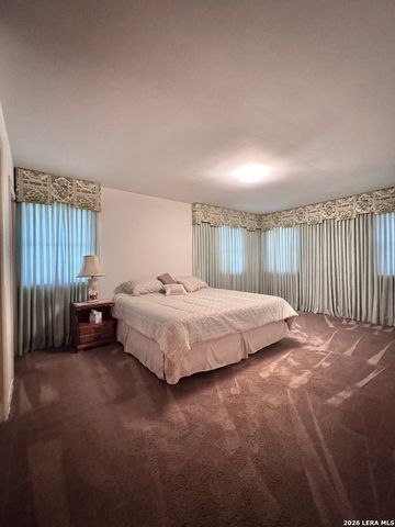 6565 WHITBY RD, San Antonio, TX 78240