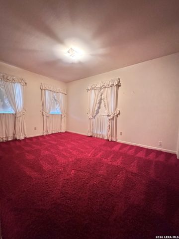 6565 WHITBY RD, San Antonio, TX 78240