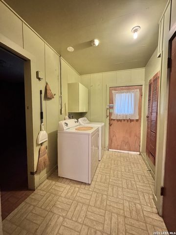 6565 WHITBY RD, San Antonio, TX 78240