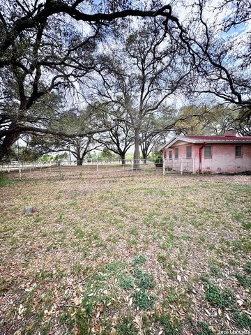 6565 WHITBY RD, San Antonio, TX 78240