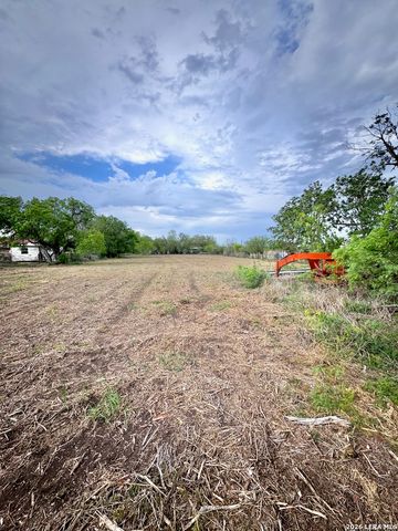 6565 WHITBY RD, San Antonio, TX 78240
