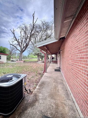 6565 WHITBY RD, San Antonio, TX 78240