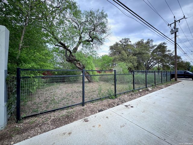 6565 WHITBY RD, San Antonio, TX 78240