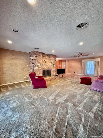 6565 WHITBY RD, San Antonio, TX 78240