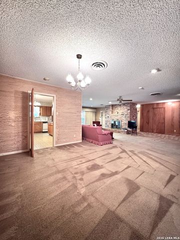 6565 WHITBY RD, San Antonio, TX 78240