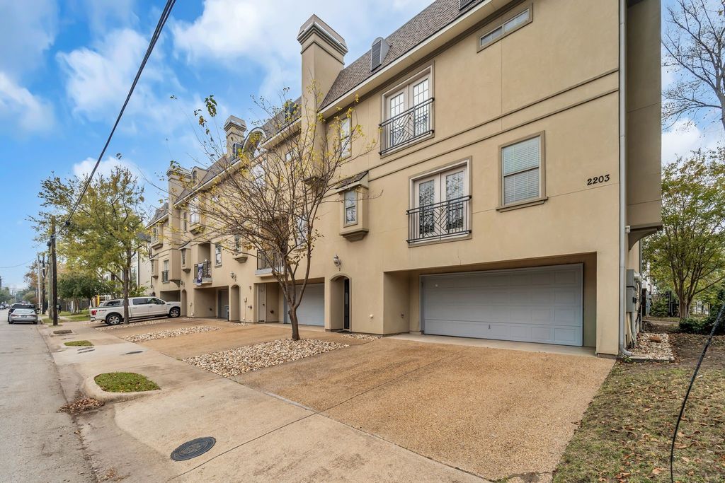 2203 N Carroll Avenue 1, Dallas, TX 75204