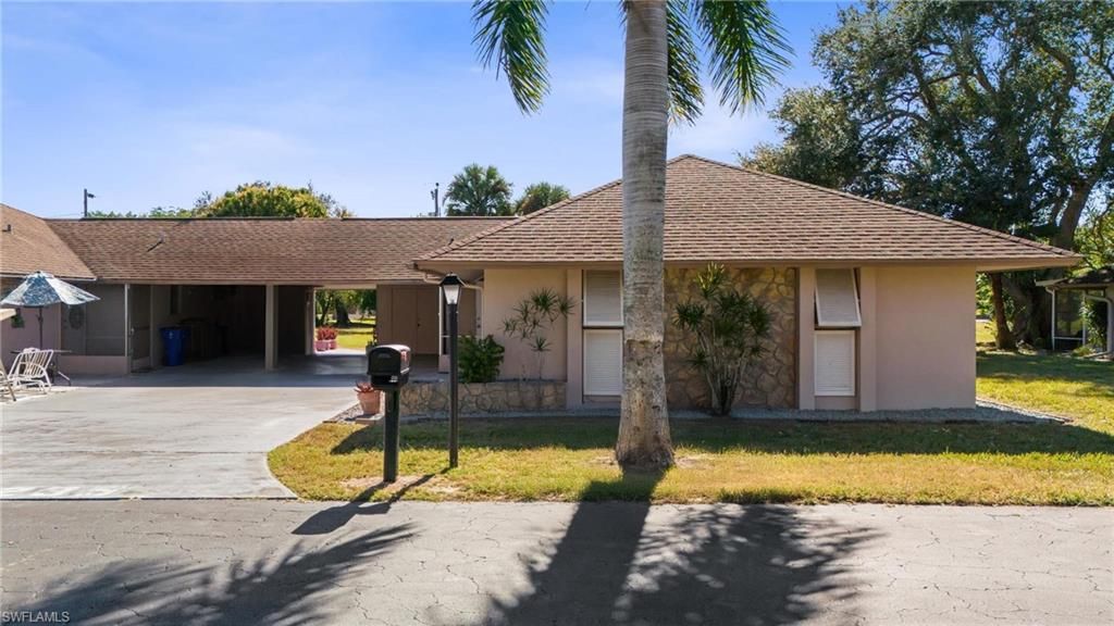 235 Thistle CT, LEHIGH ACRES, FL 33936 — photo 2
