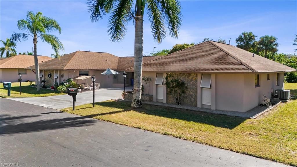 235 Thistle CT, LEHIGH ACRES, FL 33936 — photo 3