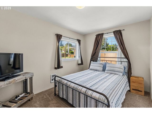 1508 SOUTHWEST Blvd, Coos Bay, OR 97420
