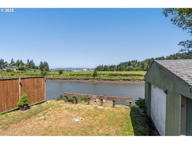1508 SOUTHWEST Blvd, Coos Bay, OR 97420