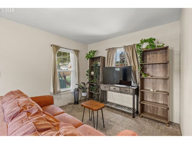 1508 SOUTHWEST Blvd, Coos Bay, OR 97420