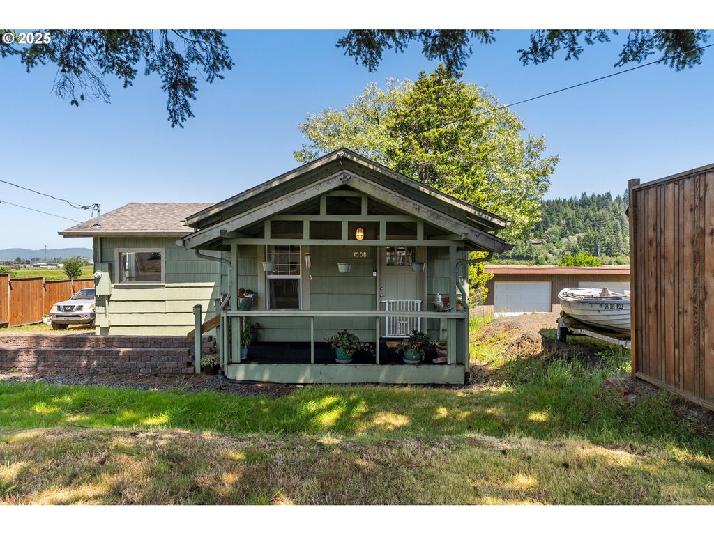 1508 SOUTHWEST Blvd, Coos Bay, OR 97420
