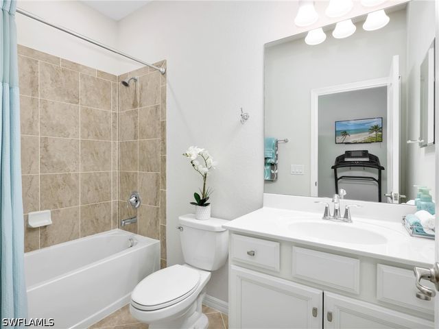 4383 Bismark WAY, Naples, FL 34119