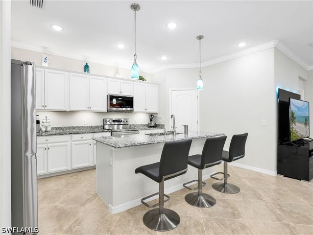 4383 Bismark WAY, Naples, FL 34119
