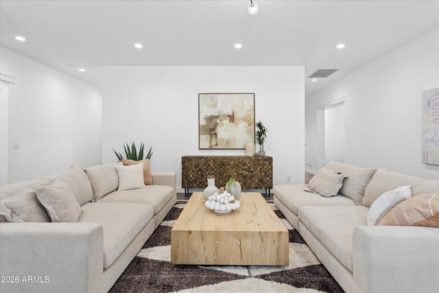 4432 N 38TH Street, Phoenix, AZ 85018