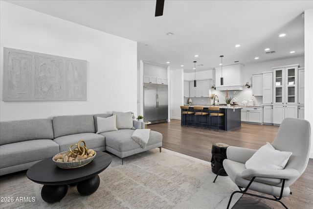 4432 N 38TH Street, Phoenix, AZ 85018